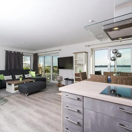 Yachtblick Auf Der Ostsee * Ольпениц